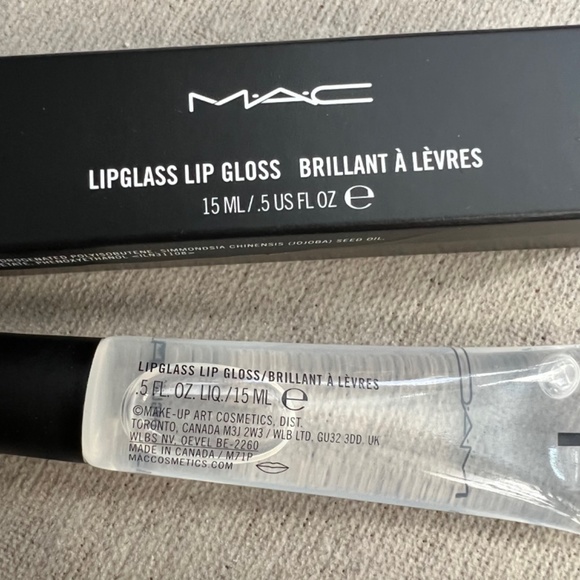 🎁2 for $30🎁 MAC Clear Lipglass - Picture 4 of 4
